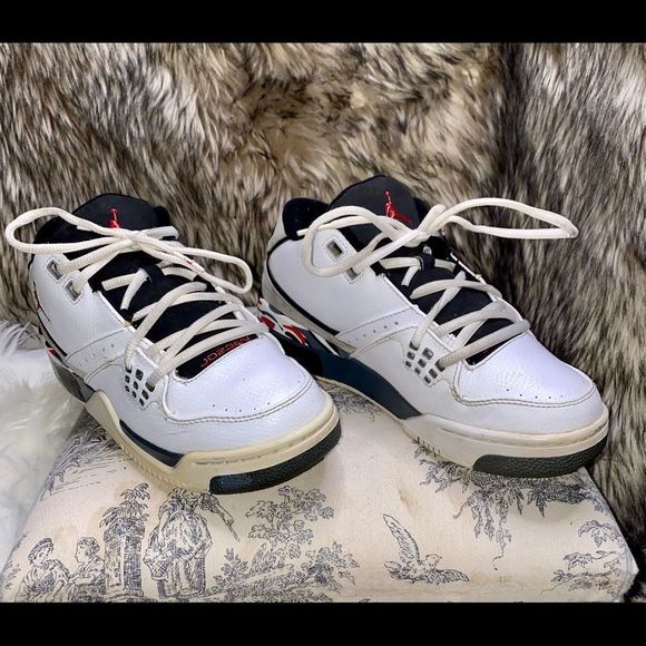Nike Air Jordan size 6Y - 317821-161 White/Black - Picture 3 of 9
